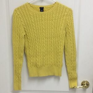 Cable knit sweater top